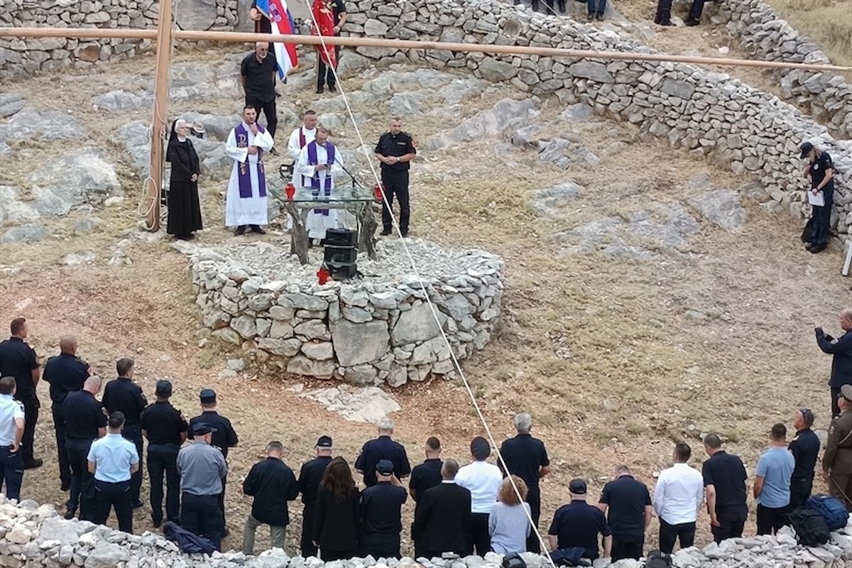 Na otoku Kornatu obilježena 18. obljetnica kornatske tragedije i Dan sjećanja na poginule hrvatske vatrogasce