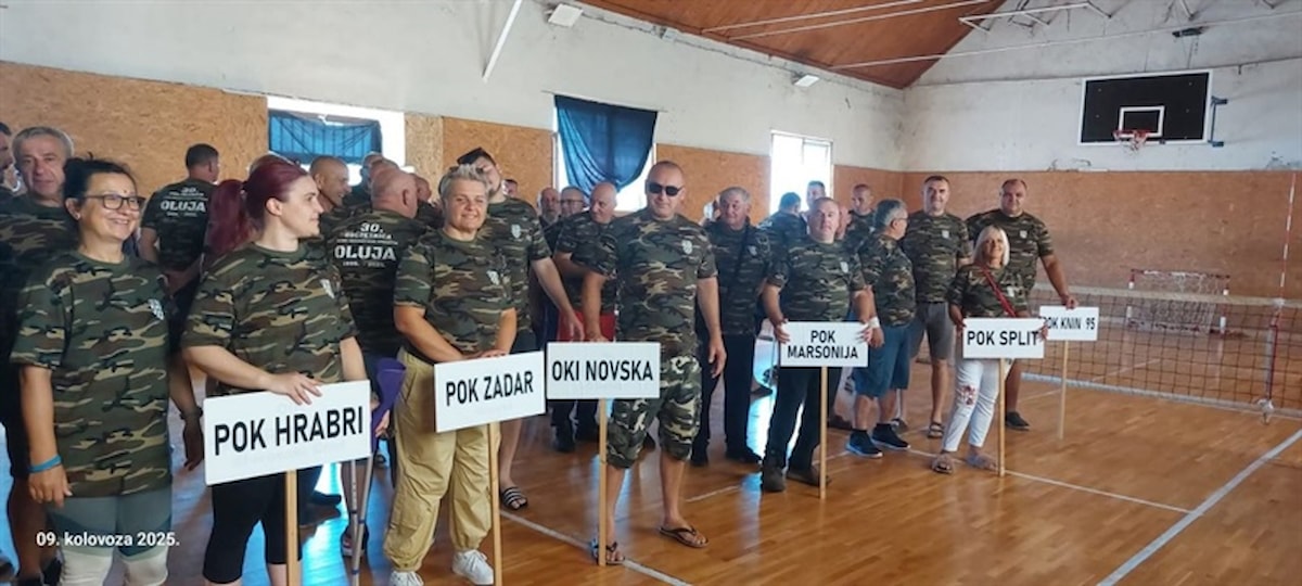 Zamjenik župana na svečanom otvorenju turnira u sjedećoj odbojci "Oluja"