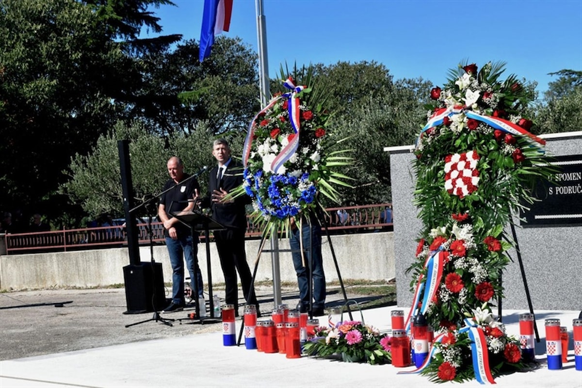 U Konjevratima svečano otvoren Spomenik poginulim braniteljima