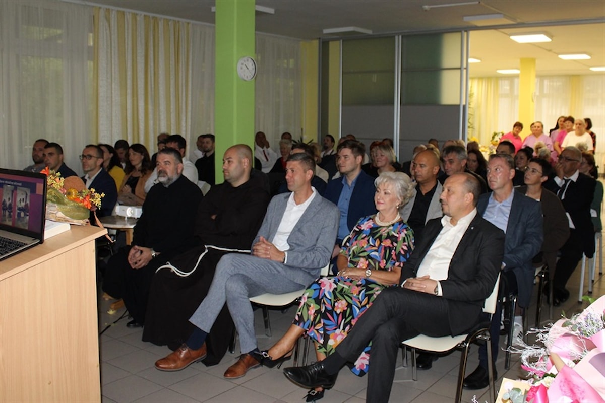 U Kninu proslavljen Dan Doma za starije osobe i Međunarodni dan starijih osoba