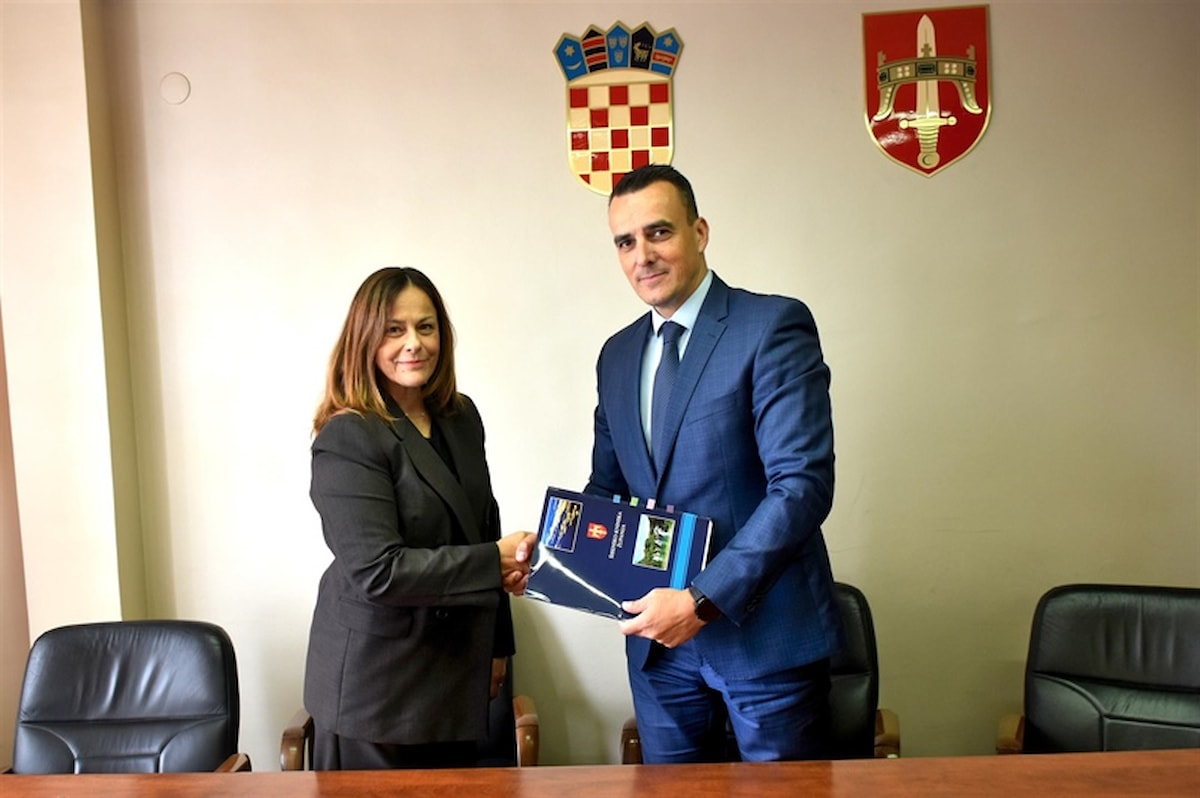 Županija osigurala gotovo 785 tisuća eura za rekonstrukciju rive i lukobrana u Prvić Luci