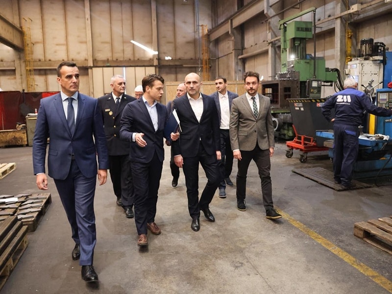 Ministar obrane Ivan Anušić posjetio ZM-Vikom