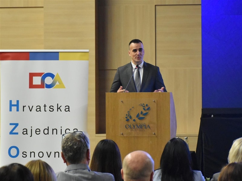 U Vodicama otvoren Državni stručni skup za ravnatelje, tajnike i voditelje računovodstva škola i vrtića