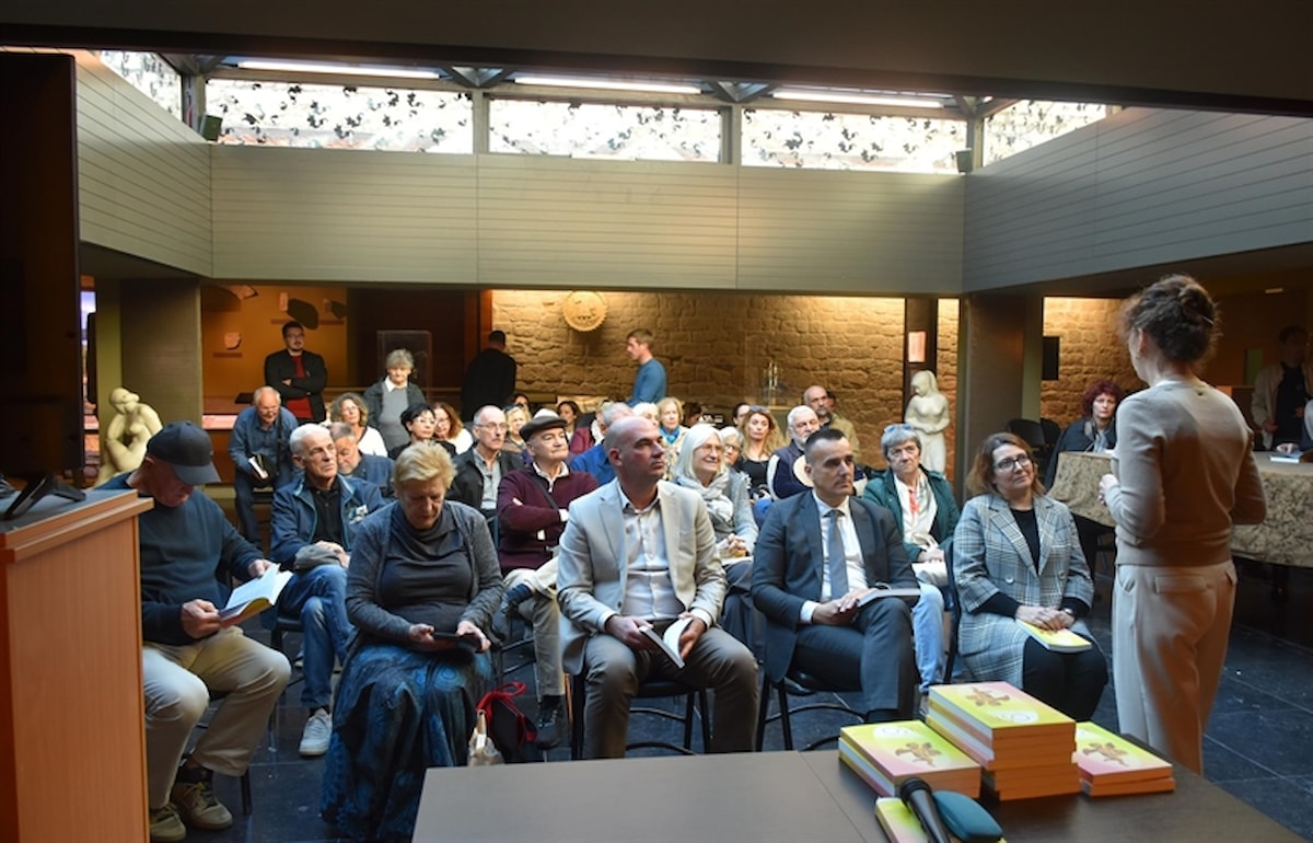 U šibenskom muzeju predstavljen novi broj godišnjaka „Osvit“, posvećen don Krsti Stošiću