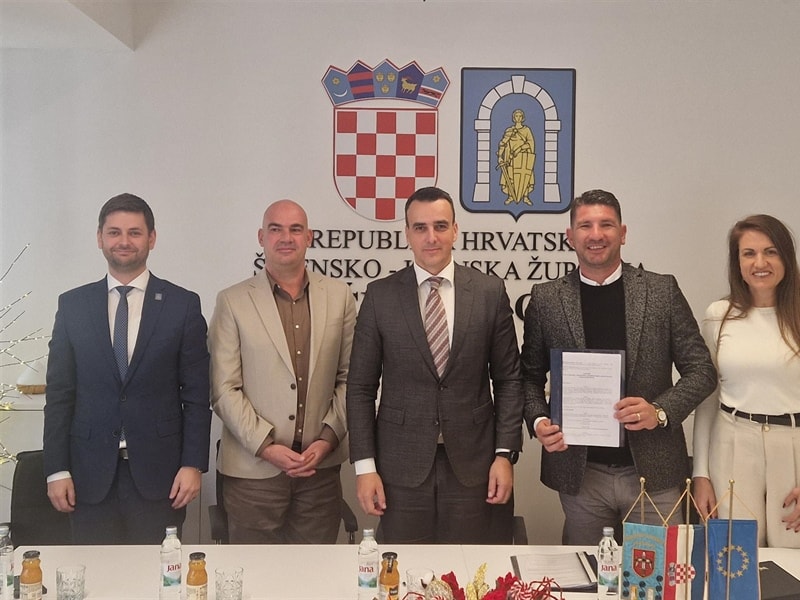 Potpisan ugovor za početak radova na dogradnji školske sportske dvorane uz Osnovnu školu Pirovac