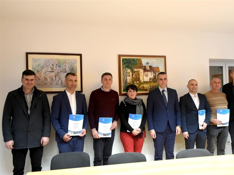 Županija dodijelila više od 96 tisuća eura za razvoj infrastrukturnih projekata u Drnišu, Unešiću, Civljanima i Biskupiji