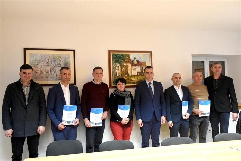 Županija dodijelila više od 96 tisuća eura za razvoj infrastrukturnih projekata u Drnišu, Unešiću, Civljanima i Biskupiji