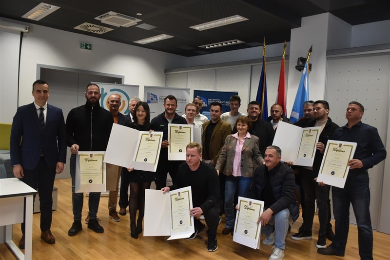 Obrtnička komora Šibensko-kninske županije dodijelila stipendije i majstorske diplome