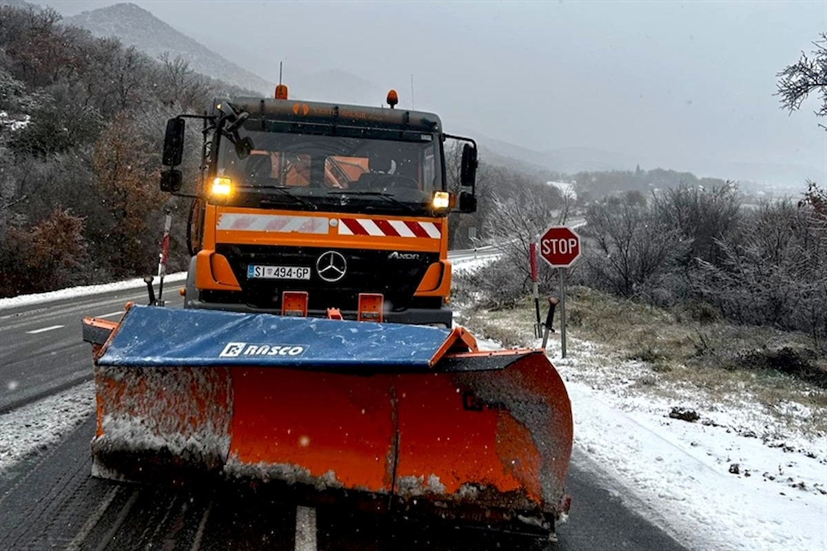 Župan Rakić u obilasku terena: Državne i županijske ceste na kninskom području prohodne unatoč pogoršanju vremena