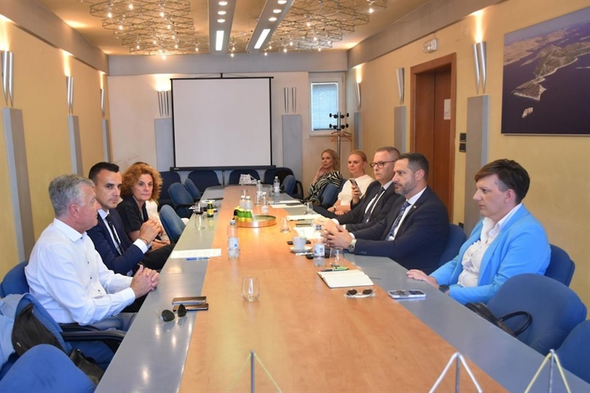 Ministar turizma i sporta Tonči Glavina posjetio Šibensko-kninsku županiju