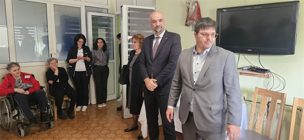 Župan dr. sc. Marko Jelić i zamjenica župana Iris Ukić Kotarac posjetili su Dom za starije osobe Cvjetni dom Šibenik