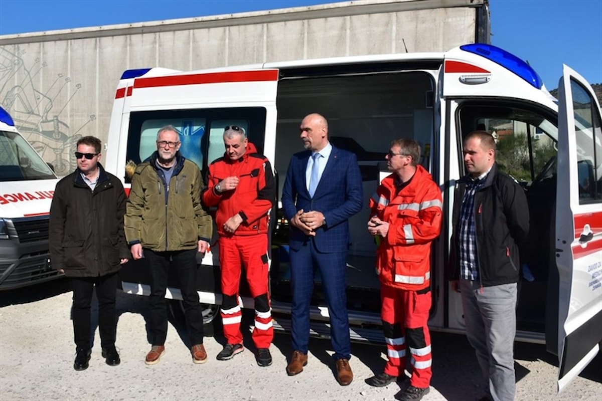 Županija nabavila 2 nova vozila za potrebe županijskog Zavoda za hitnu medicinu