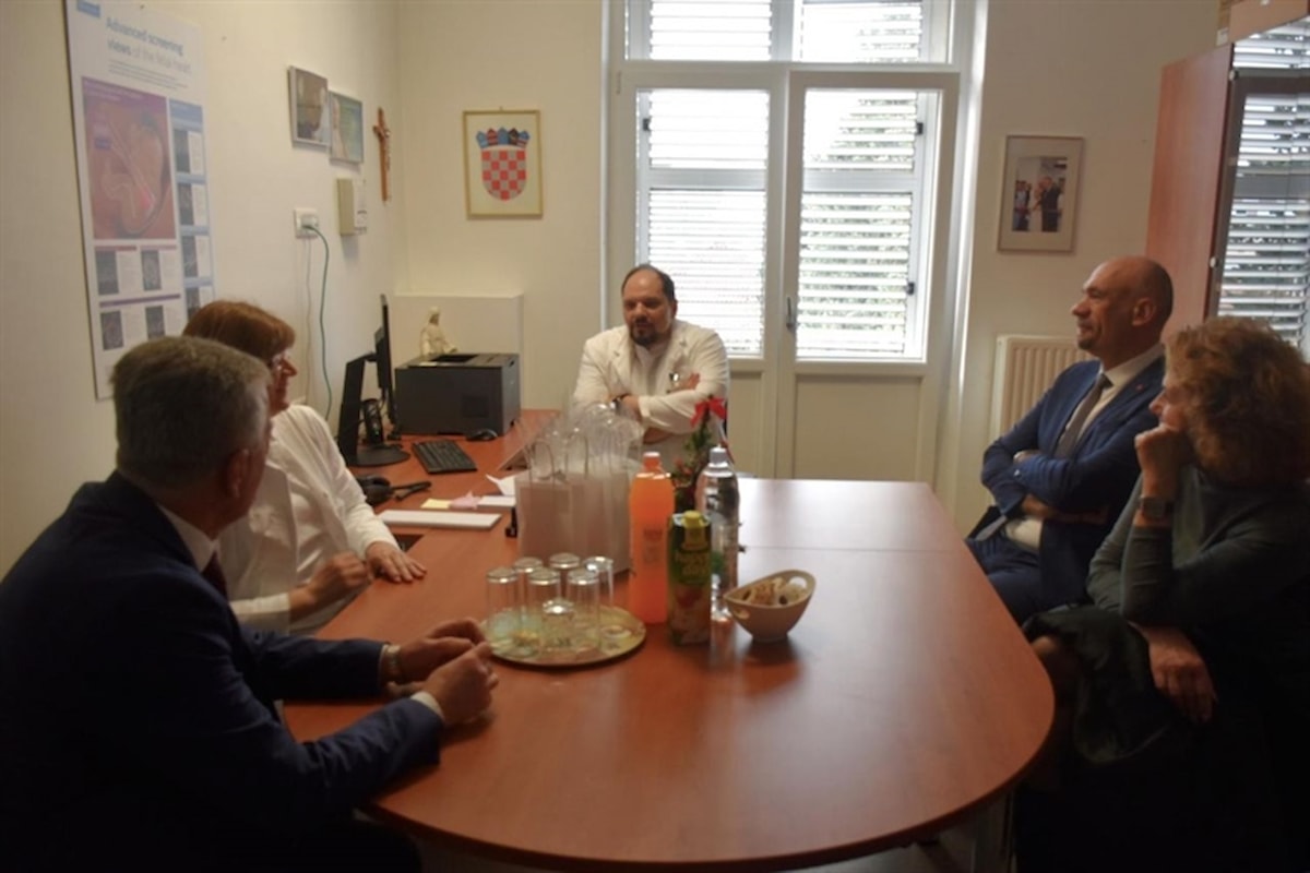 Župan posjetio prvorođenu bebu u Šibensko-kninskoj županiji