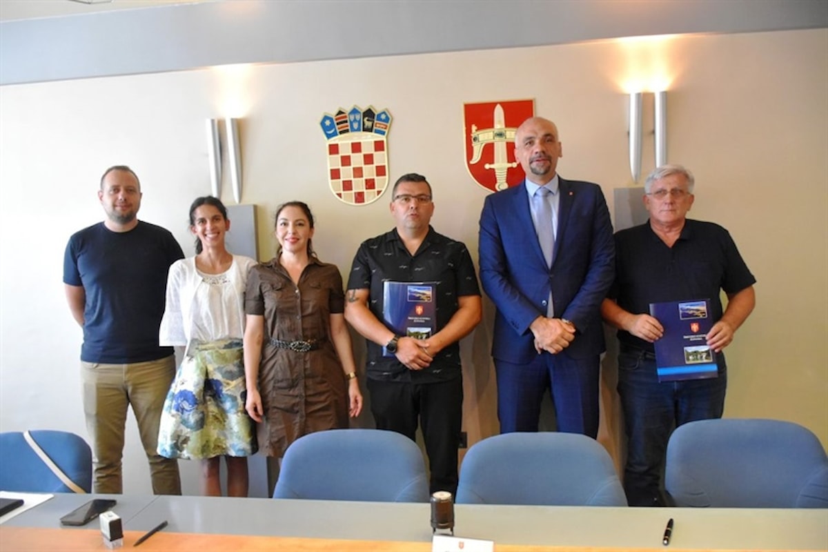 S prijevoznicima potpisani Okvirni sporazum i Ugovor za javni linijski prijevoz putnika
