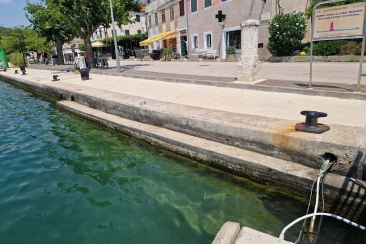 Završeni radovi na sanaciji obalnog pojasa lučkog područja Skradin