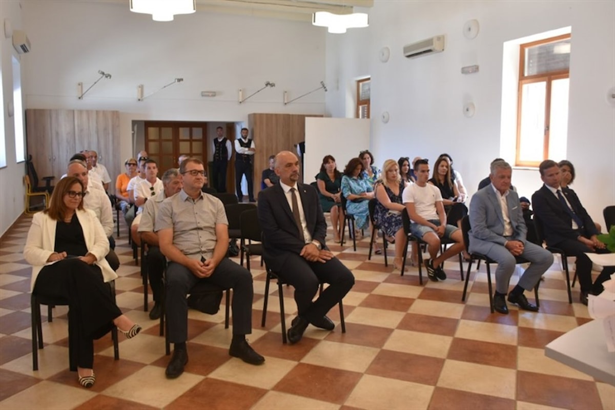 Uz svečano otvorenje novouređenog dijela obale, održana svečana sjednica Općinskog vijeća Općine Rogoznica