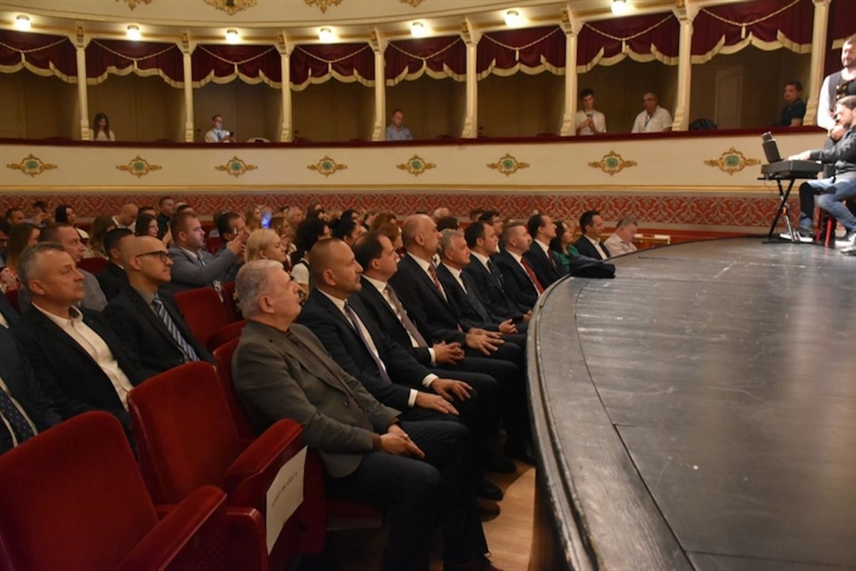 Župan i zamjenica župana na otvorenju konferencije o razvoju javne uprave