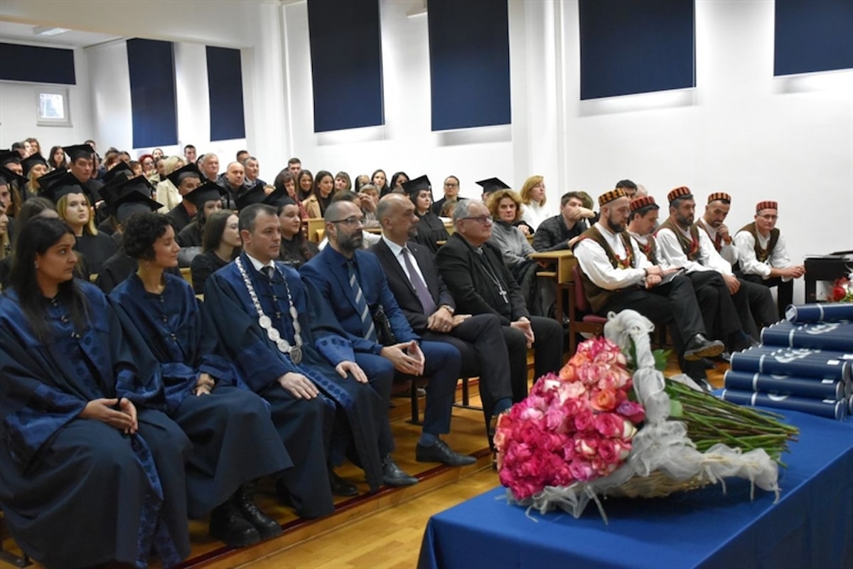 Na Veleučilištu u Šibeniku održana svečana promocija diplomanata