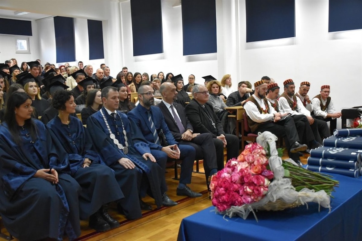 Na Veleučilištu u Šibeniku održana svečana promocija diplomanata