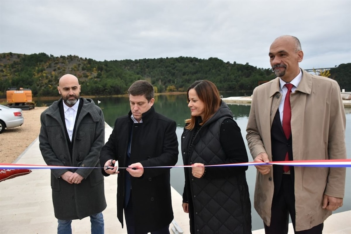 Župan na otvorenju luke Mala Jaruga u Skradinu te u obilasku luka u Rogoznici, Šibeniku i Bilicama