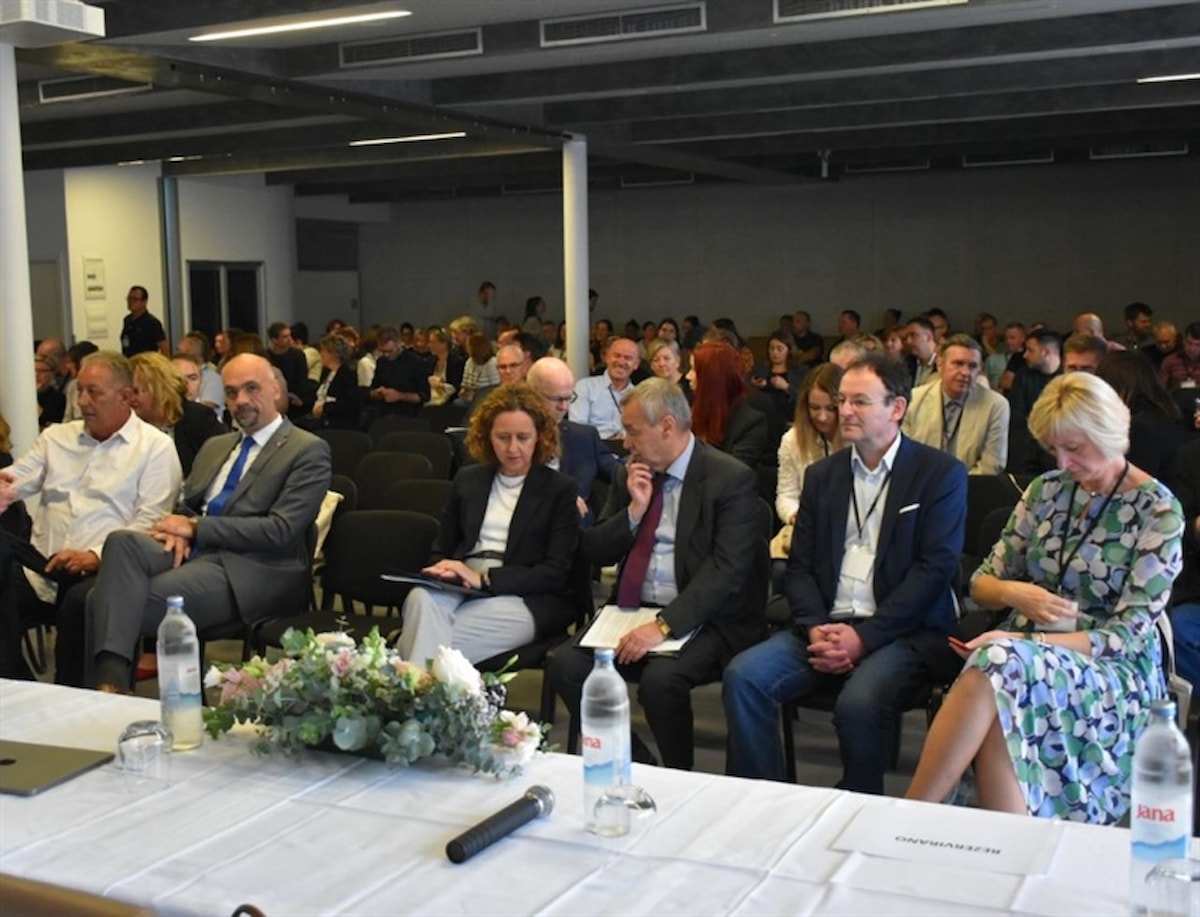 U Vodicama svečano otvoreno 54. savjetovanje hrvatskih arhivista