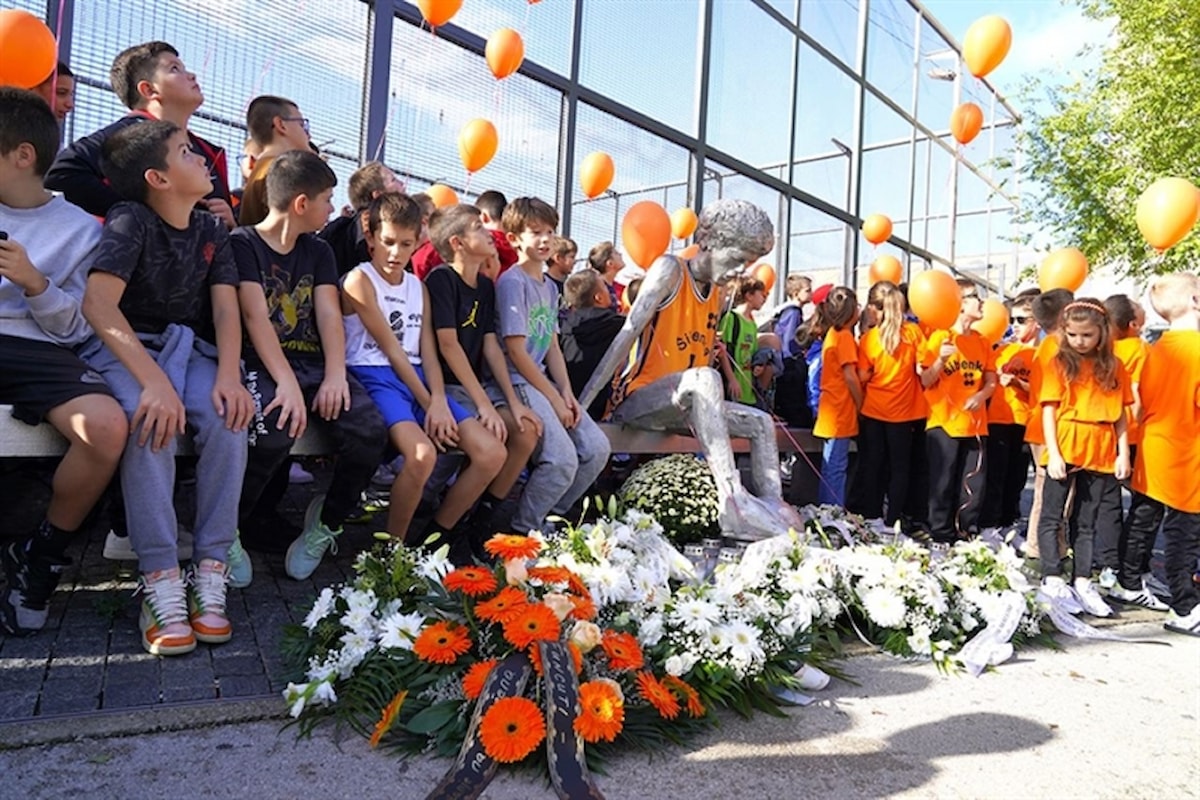 U Šibeniku obilježen 59. rođendan Dražena Petrovića