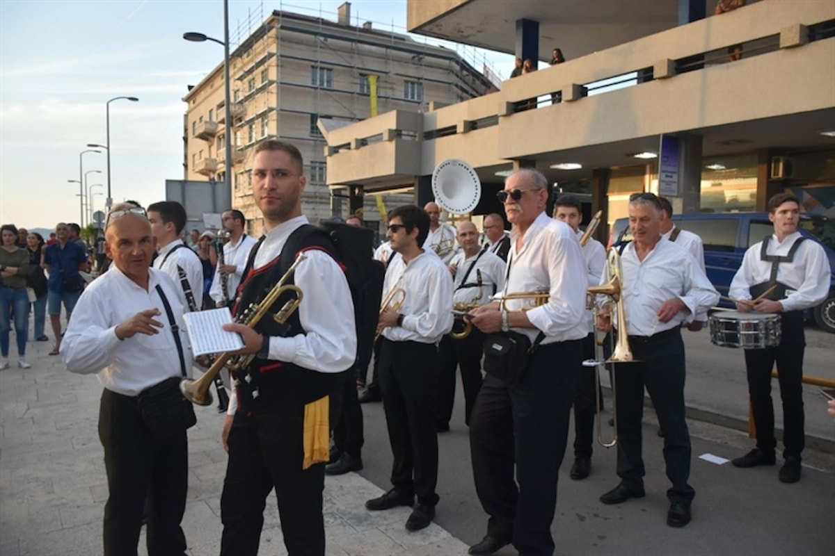 Emotivni doček „Tijata“ na šibenskoj rivi!