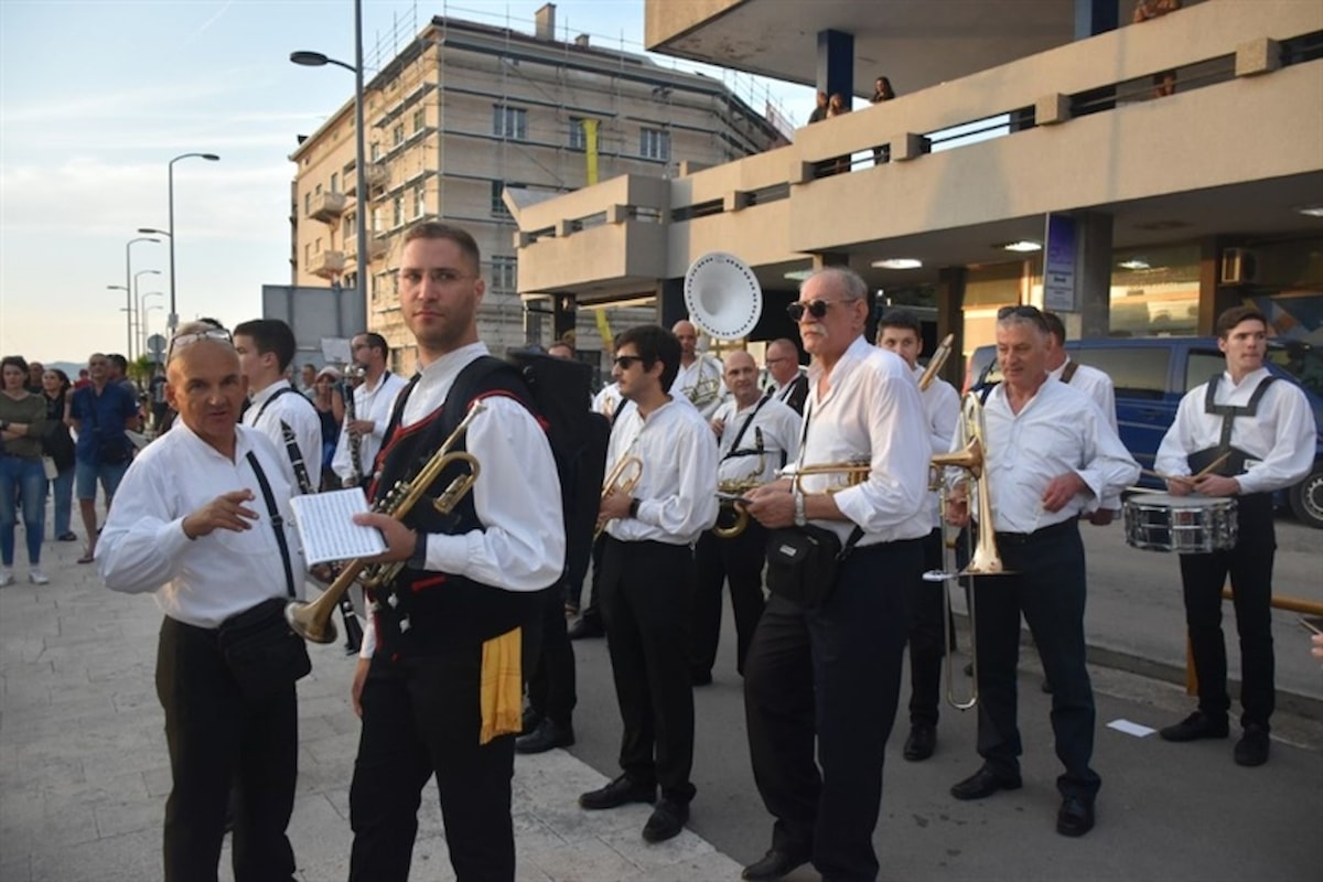 Emotivni doček „Tijata“ na šibenskoj rivi!
