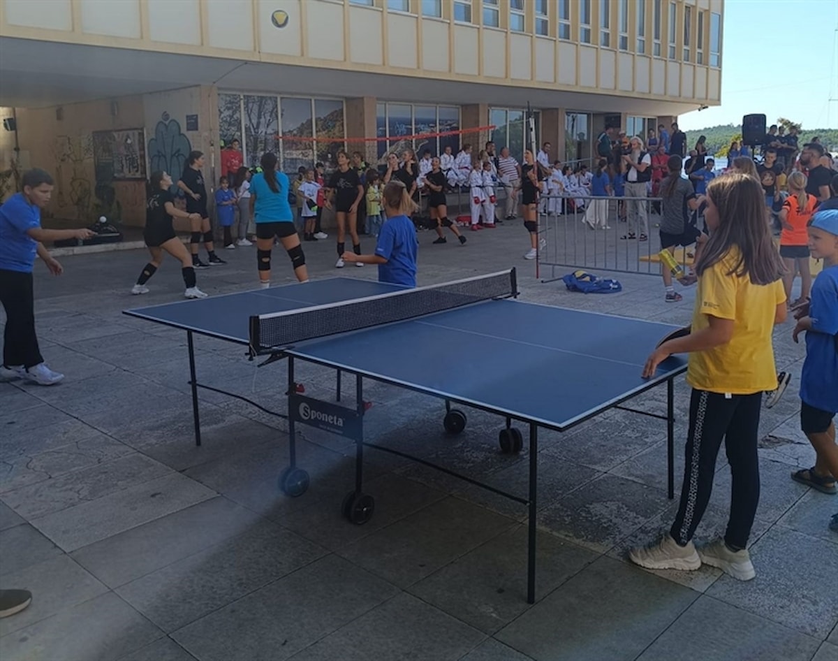 Zamjenica župana pohvalila „Školski dan“ i istaknula važnost ulaganja u sportsku infrastrukturu