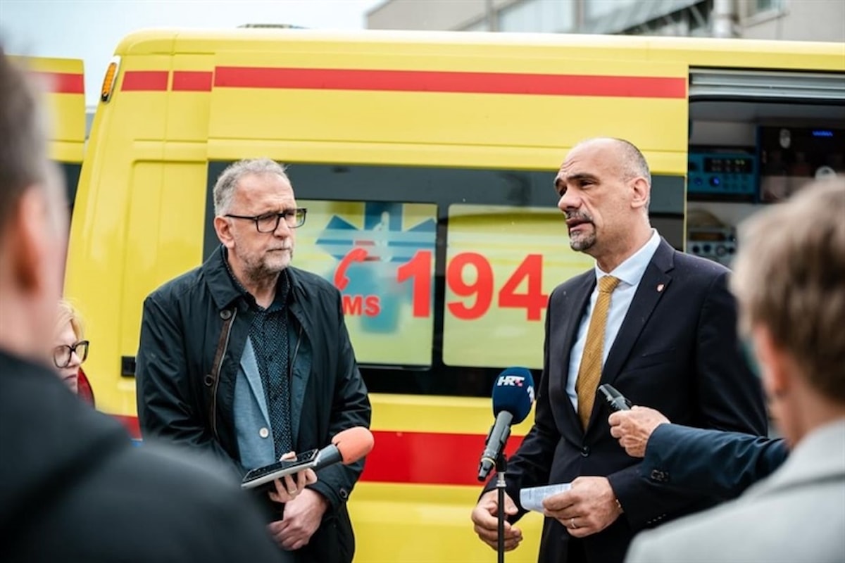 PRIMOPREDAJA NOVOG SANITETSKOG VOZILA