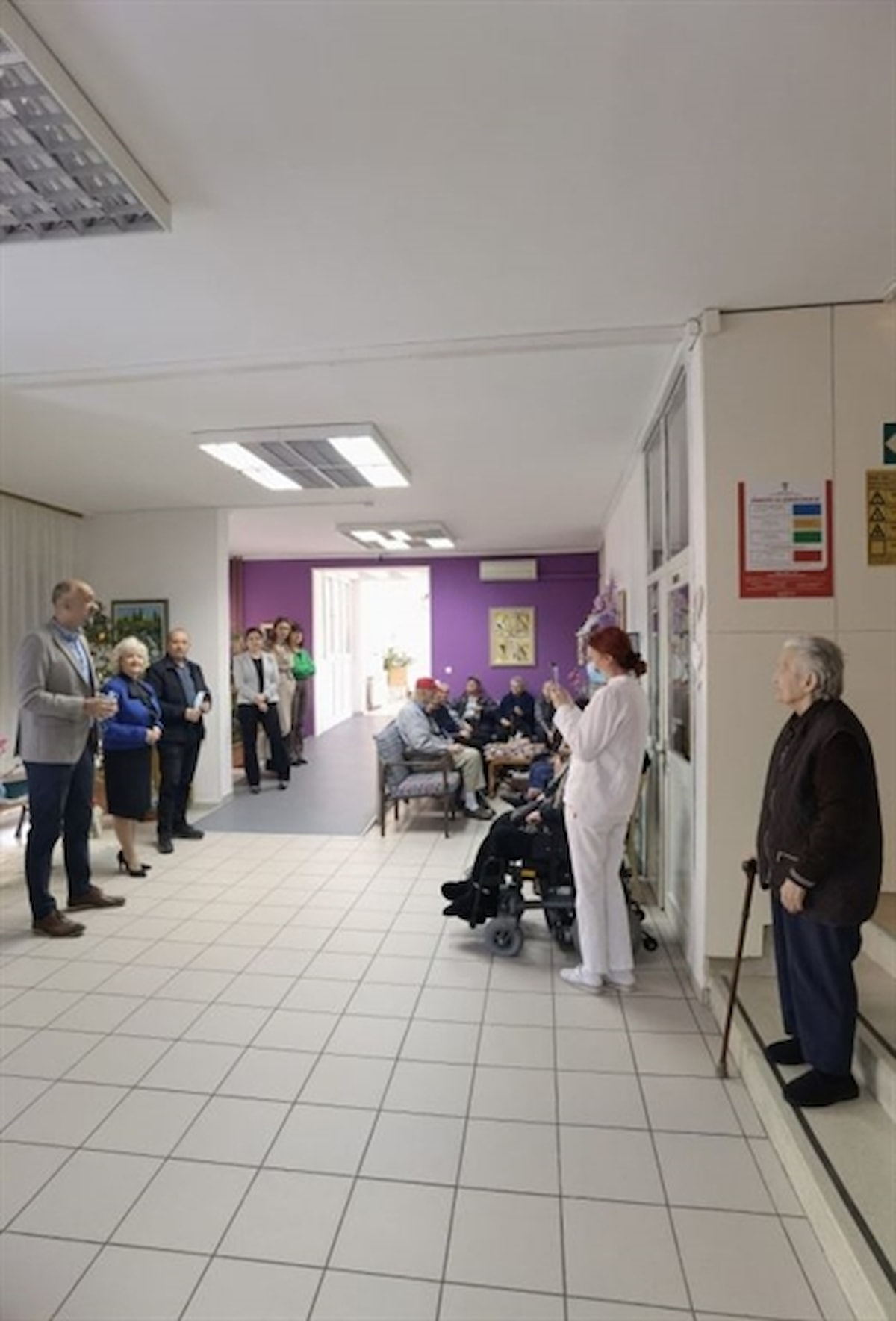 Podijeljene uskršnje pogače djelatnicima i korisnicima doma za starije i nemoćne osobe u Kninu