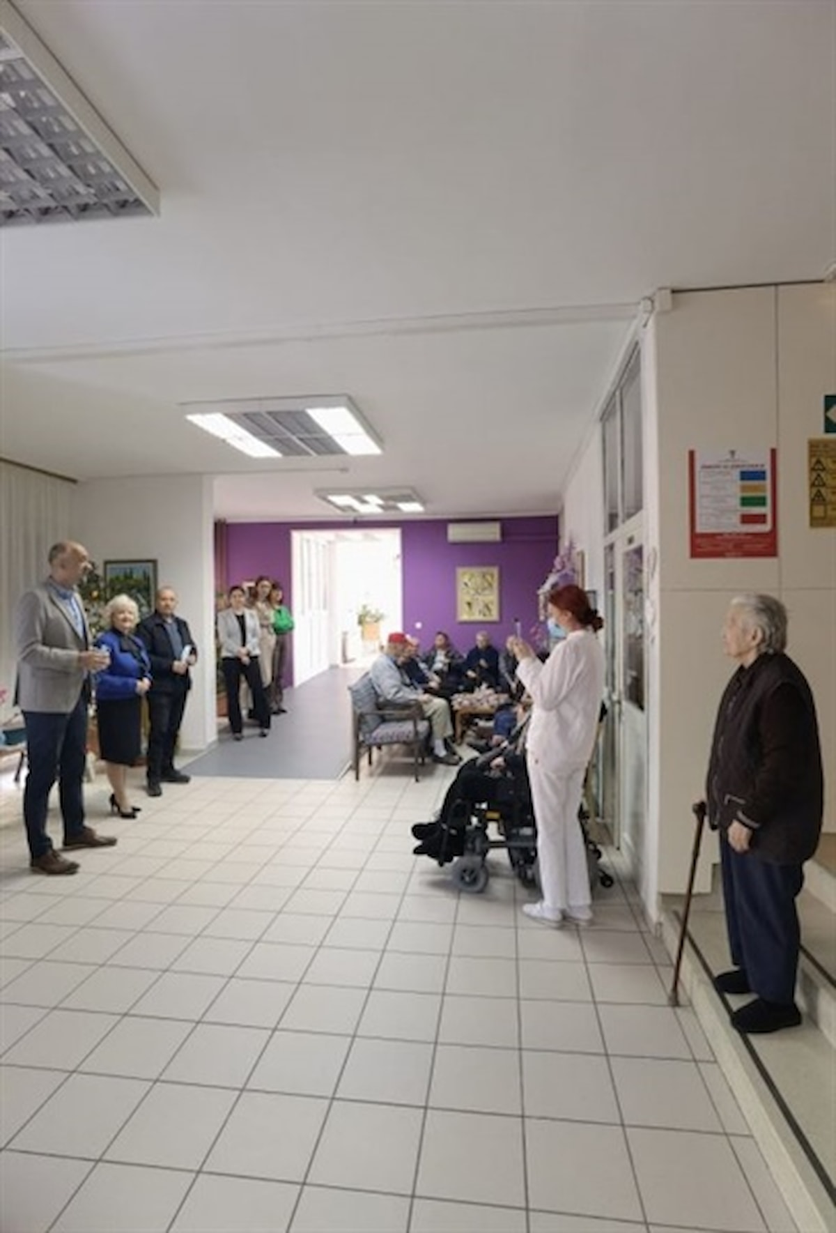 Podijeljene uskršnje pogače djelatnicima i korisnicima doma za starije i nemoćne osobe u Kninu