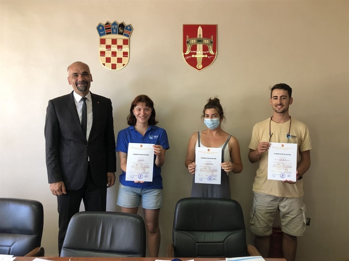 Mladi stažisti uspješno završili profesionalno i jezično usavršavanje u  Šibensko-kninskoj županiji