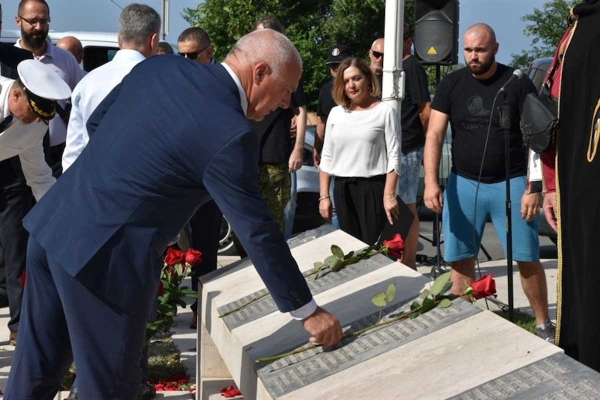 Uz 25. obljetnicu VRO „Oluja“ odana počast hrvatskim braniteljima