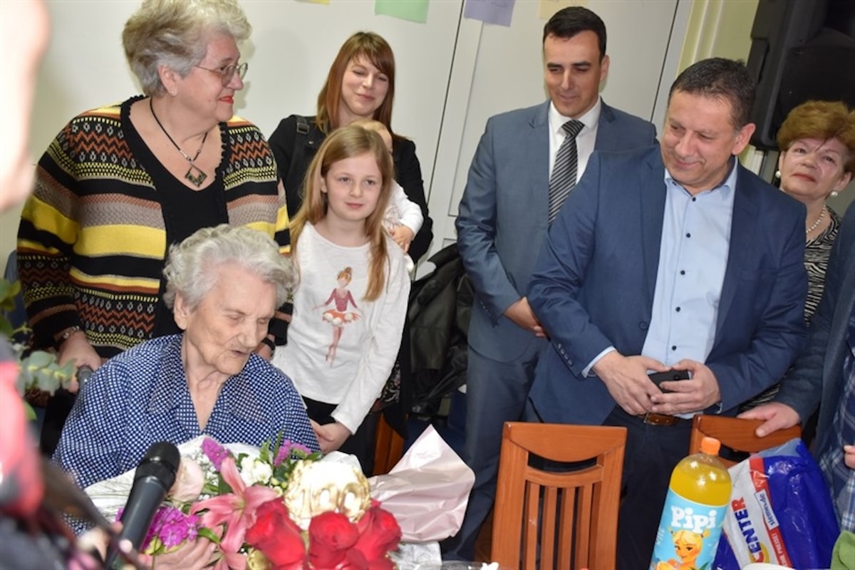 Zamjenik župana Nikola Blažević pridružio se proslavi stotog rođendana korisnica  Cvjetnog doma