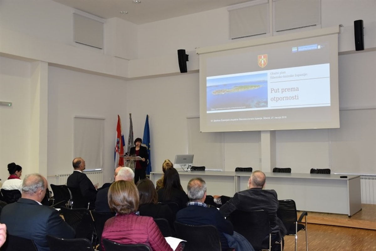 U Kninu održan okrugli stol na temu "Klimatske promjene - izazovi za civilnu zaštitu"