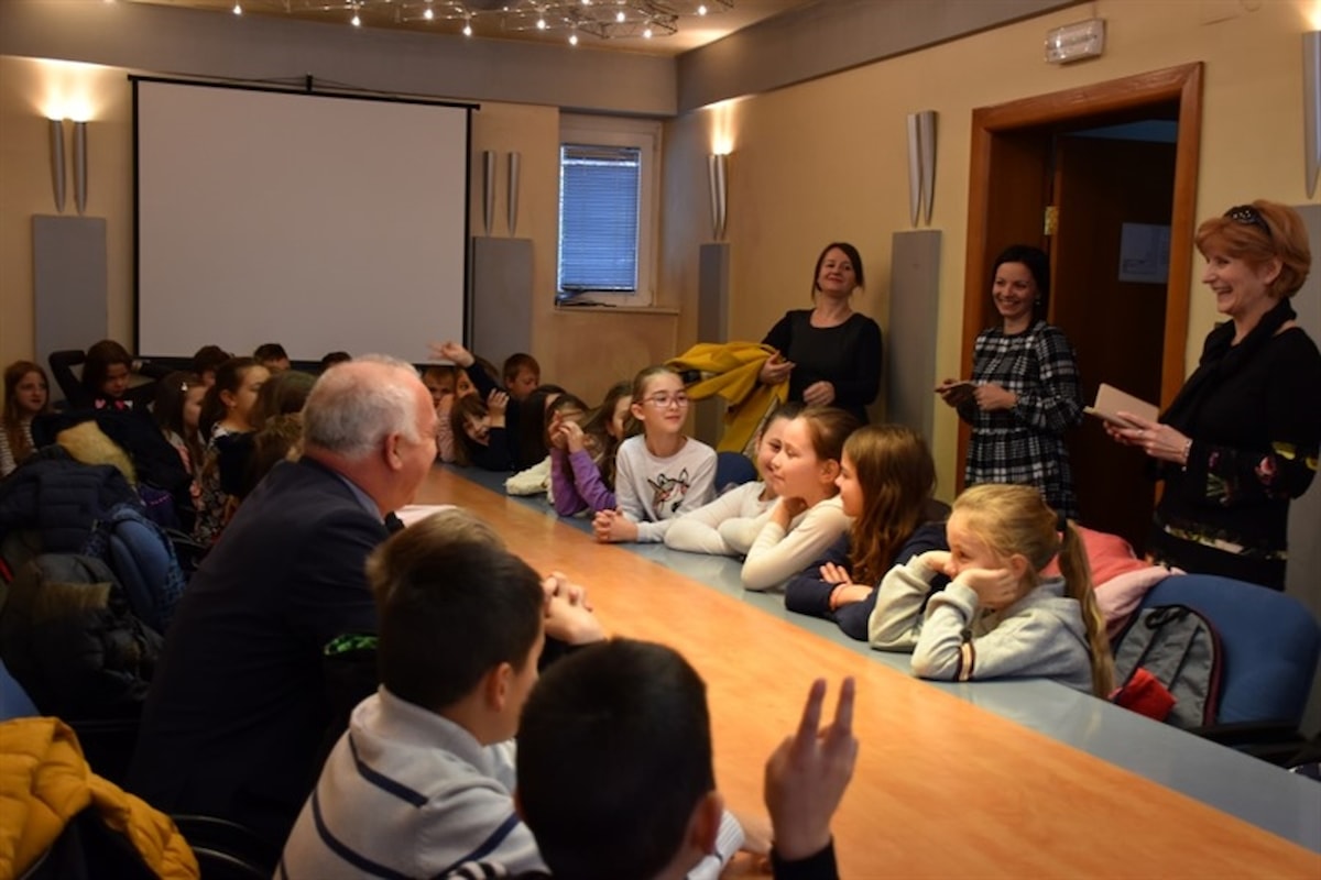Županiju posjetili trećaši Oš dr. Franje Tuđmana iz Knina