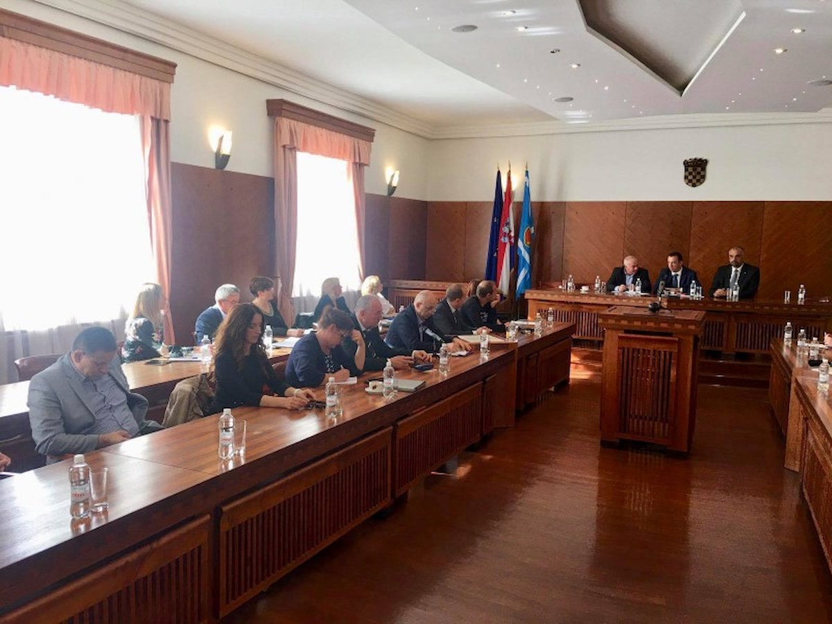U Kninu održan radni sastanak na temu stambenog zbrinjavanja na potpomognutim područjima