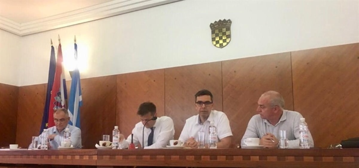 U Kninu održan sastanak na temu proglašenja Parka prirode Dinara