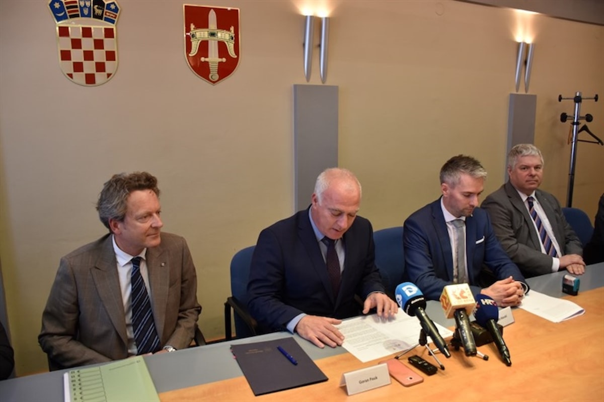 Produljen Ugovor o koncesiji za izgradnju distribucijskog sustava i distribuciju plina  na dijelu Šibensko-kninske županije