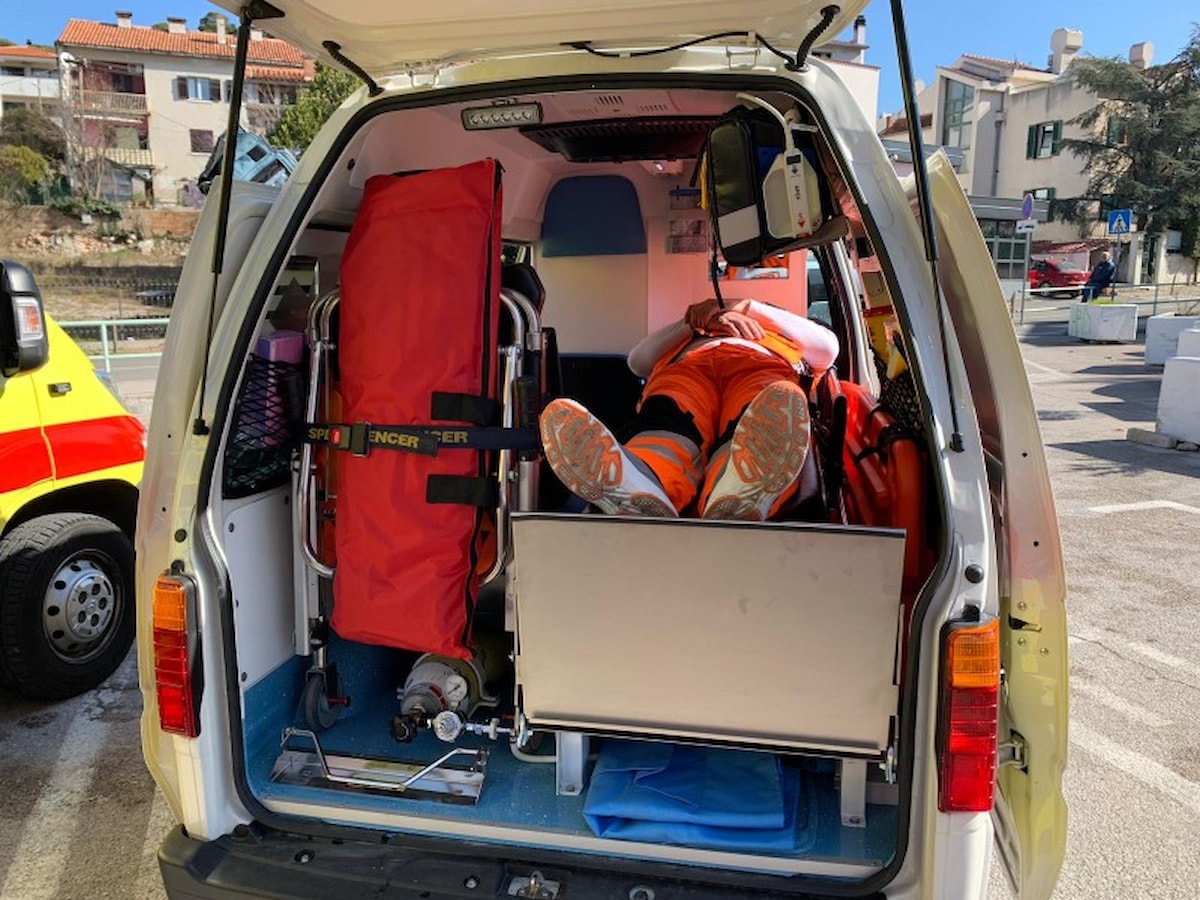 Šibenik dobio sanitetsko vozilo posebno prilagođeno za prometovanje starom gradskom jezgrom