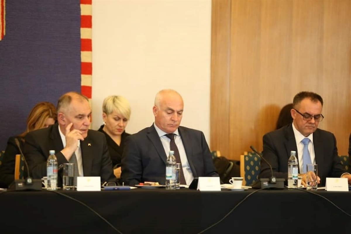 U Uredu predsjednice održan Okrugli stol na temu „Fiskalna decentralizacija i regionalni razvoj Republike Hrvatske“
