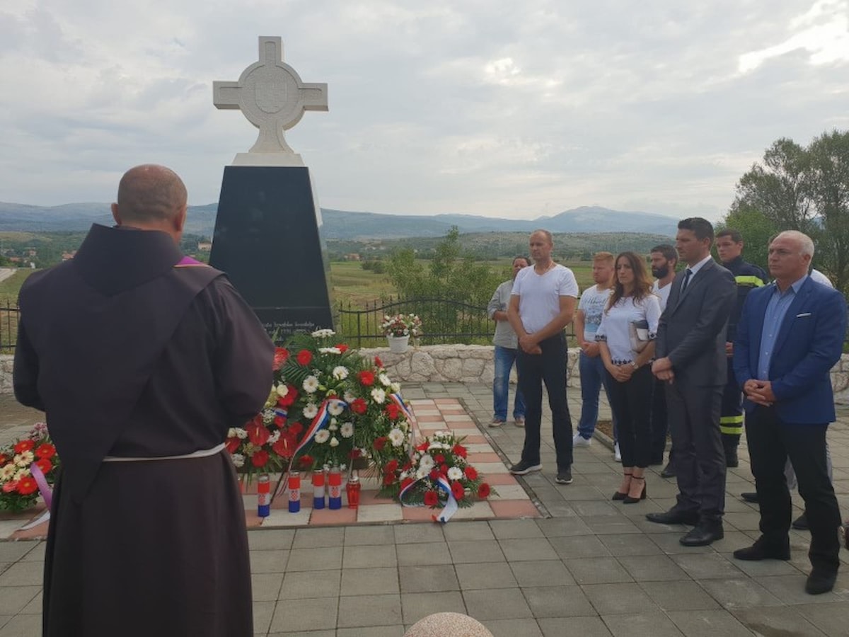 Župan Goran Pauk i njegova zamjenica Darija Puljić sudjelovali u obilježavanju Dana Općine Ružić