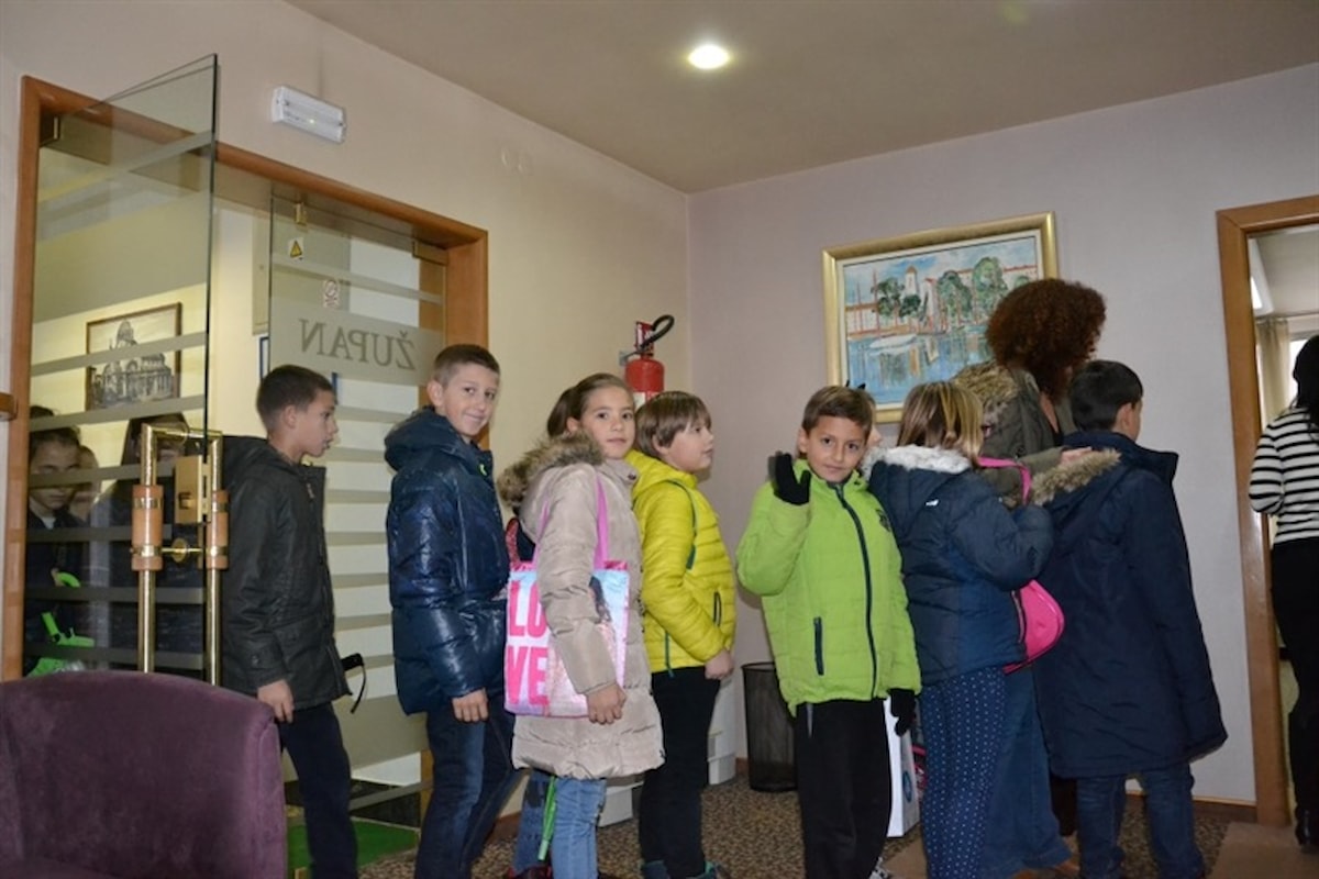 Učenici Katoličke osnovne škole s učiteljicama posjetili Županiju