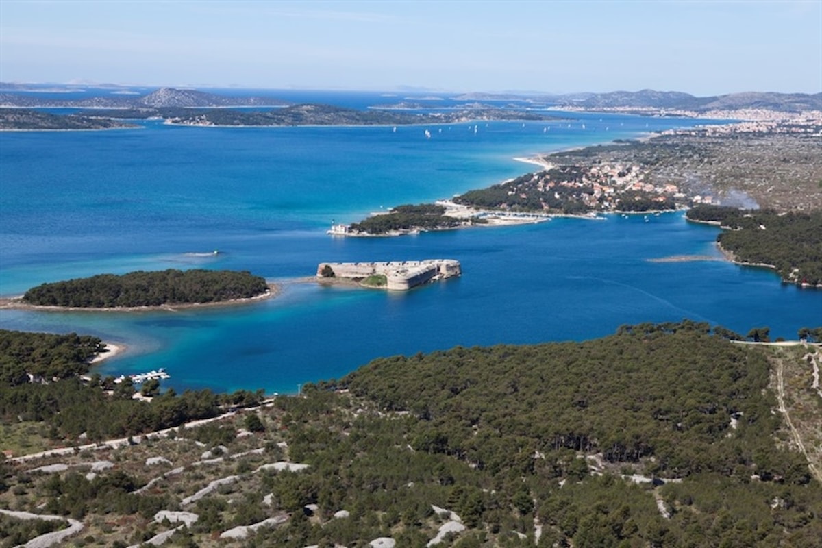 Izvrsna kakvoća mora za kupanje na plažama Šibensko-kninske županije