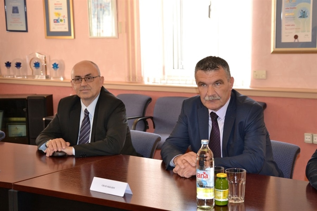 Ministar graditeljstva i prostornog uređenja Lovro Kuščević potpisao Odluke  o dodijeli sredstava kapitalne pomoći općinama i gradovima Šibensko-kninske županije ukupne vrijednosti 1.93 milijuna kuna