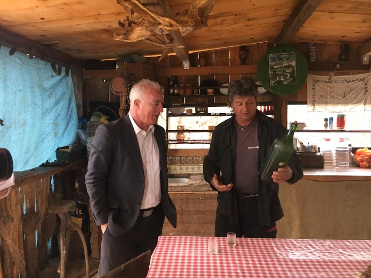 Projektom elektrifikacije ruralnih krajeva struja stigla i do Parčića i u Vlake