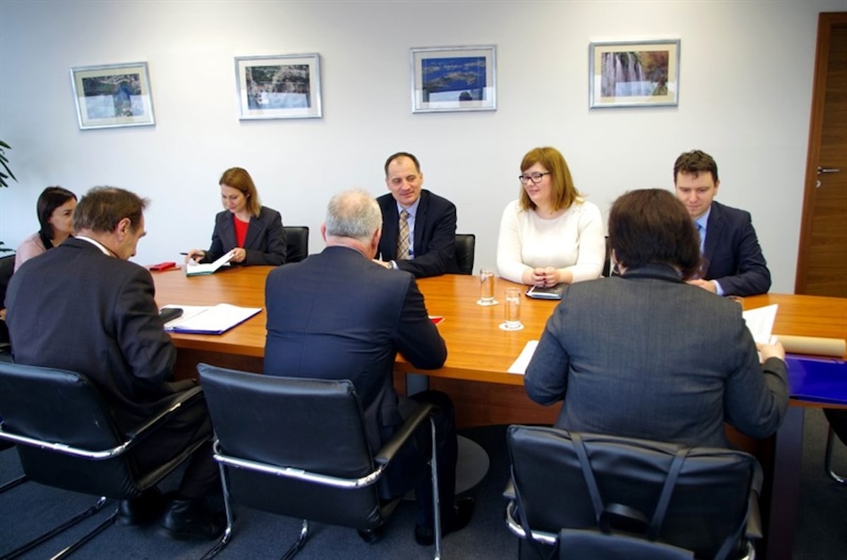 Župan Goran Pauk s ministrom Dobrovićem o CGO-u Lećevica i županijskim projektima