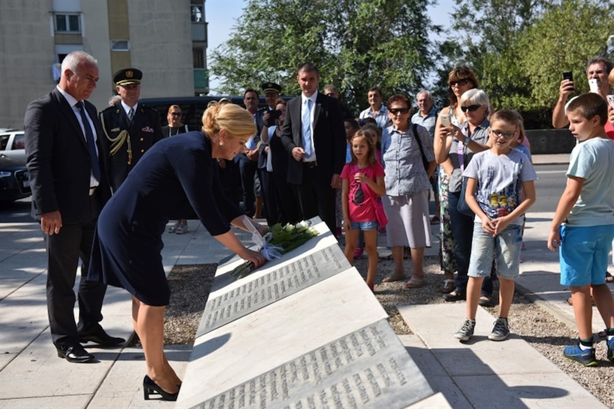 Središnja svečanost proslave 25. obljetnice Hrvatske ratne mornarice u Šibeniku