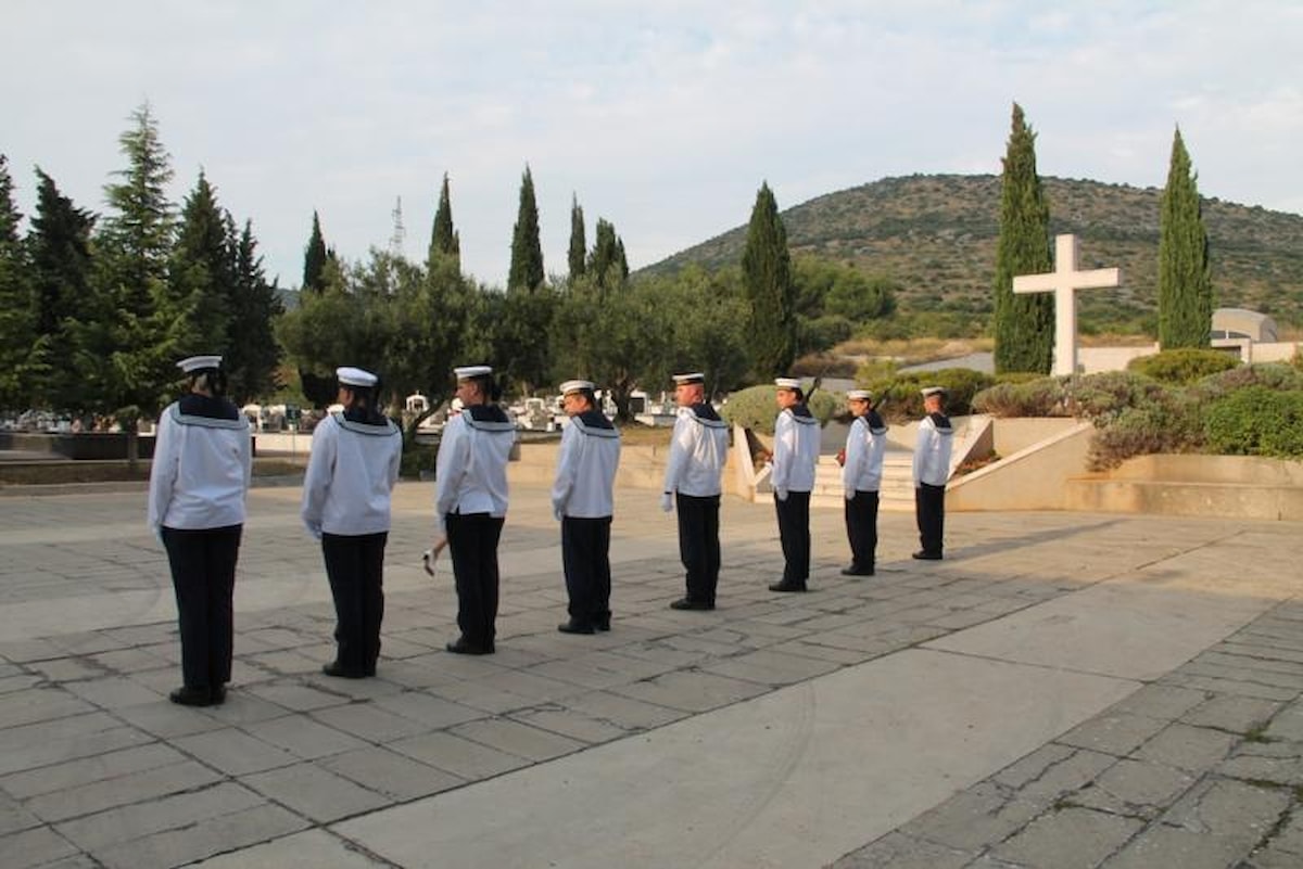 Uz Dan Hrvatske ratne mornarice i Spomendan rujanskog rata odana počast poginulim braniteljima u Domovinskom ratu